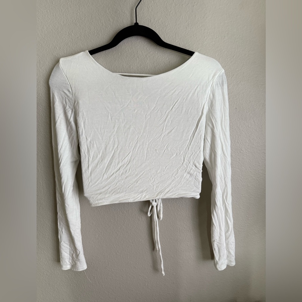 Fashion Nova Crisp White crop longsleeve